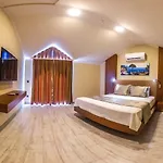 Centre Bed and Breakfast 4*