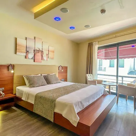 B&B Centre 4*