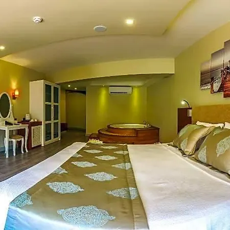Centre Bed & Breakfast 4*