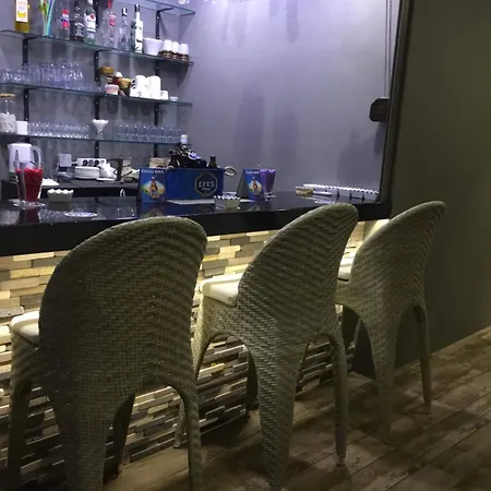 Couette-café Centre 4*